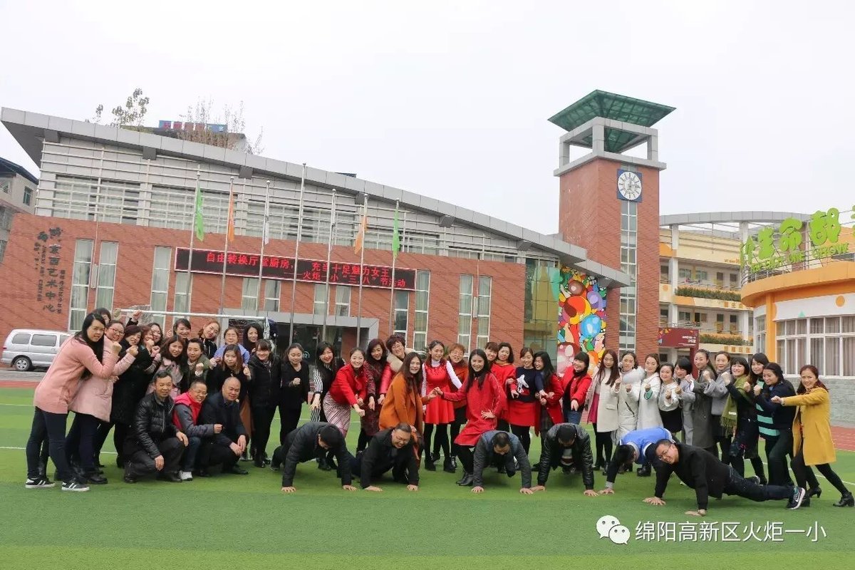 【三八节特辑】自由转换厅堂厨房,充当十足魅力女王