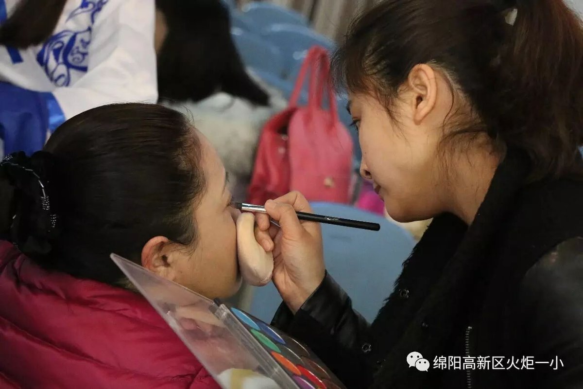 【三八节特辑】自由转换厅堂厨房,充当十足魅力女王