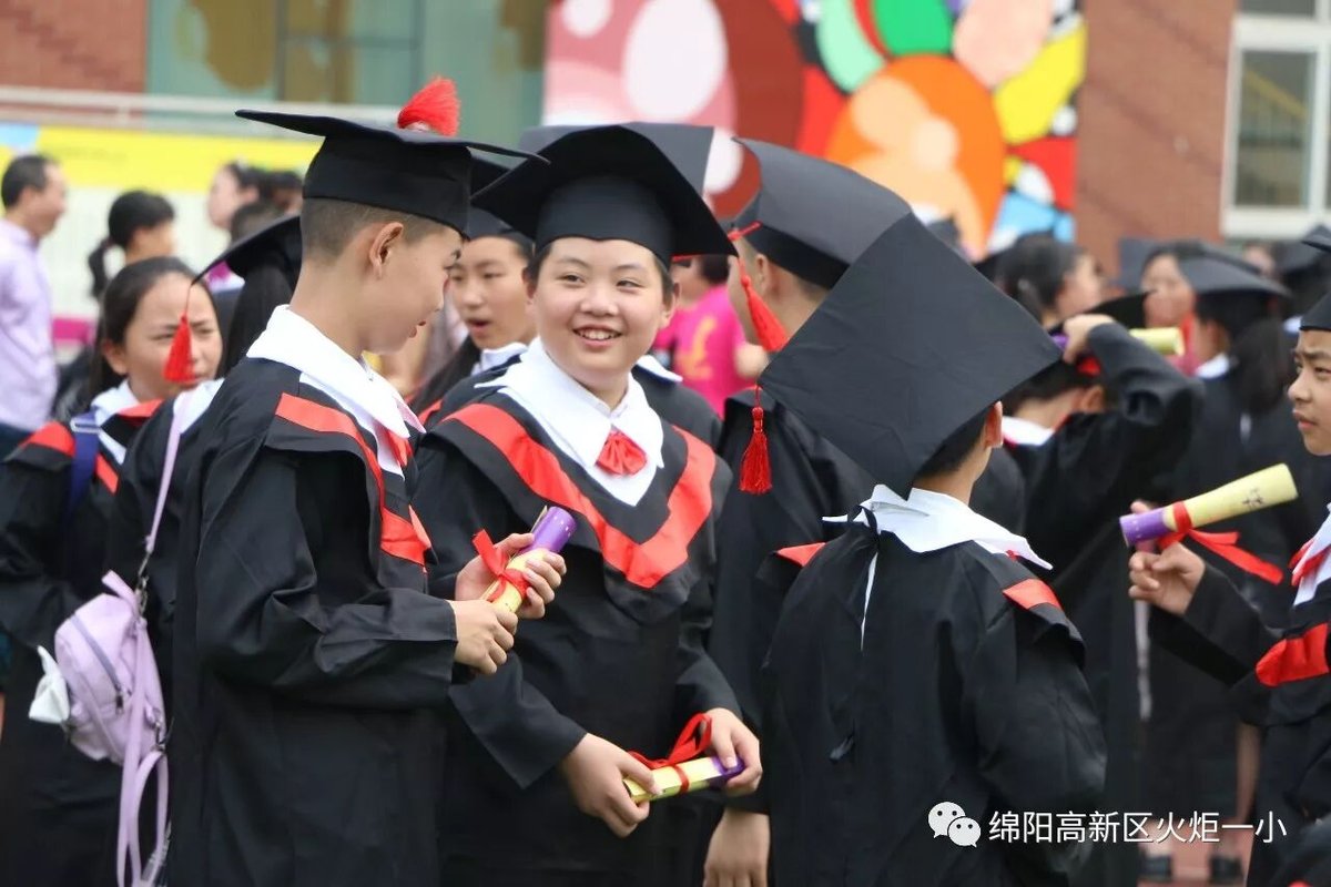 【火一动态】揭晓火炬一小2017年度校园十大新闻啦!