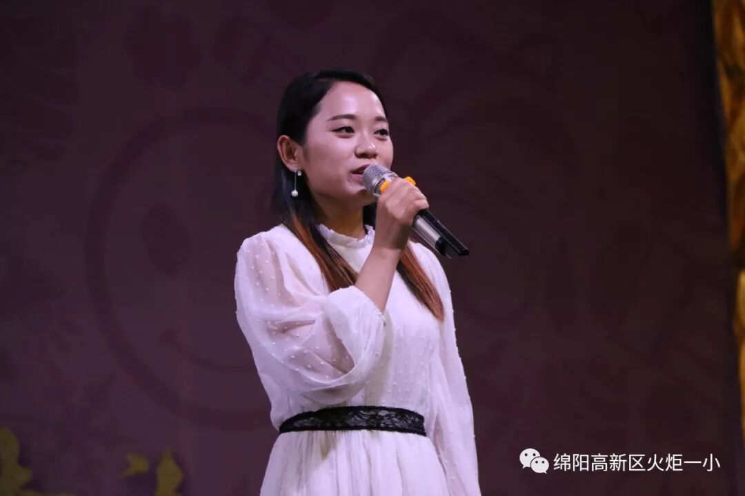 【火一动态】叩问生命 绽放芳华 ----第二十期教师论坛