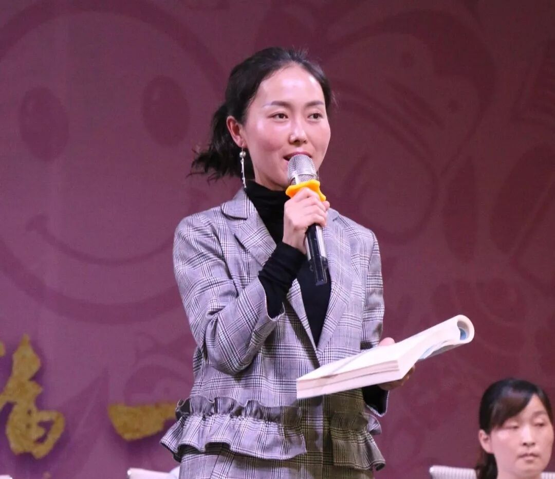 【火一动态】叩问生命 绽放芳华 ----第二十期教师论坛