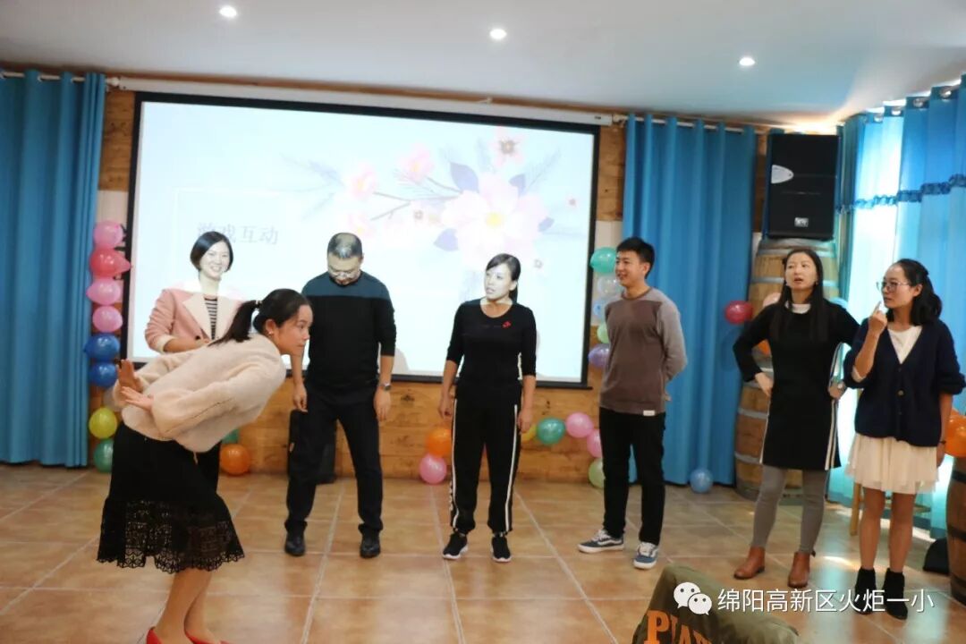 【火一动态】 肆意青春 我们在路上---火炬一小及月社2周年庆典