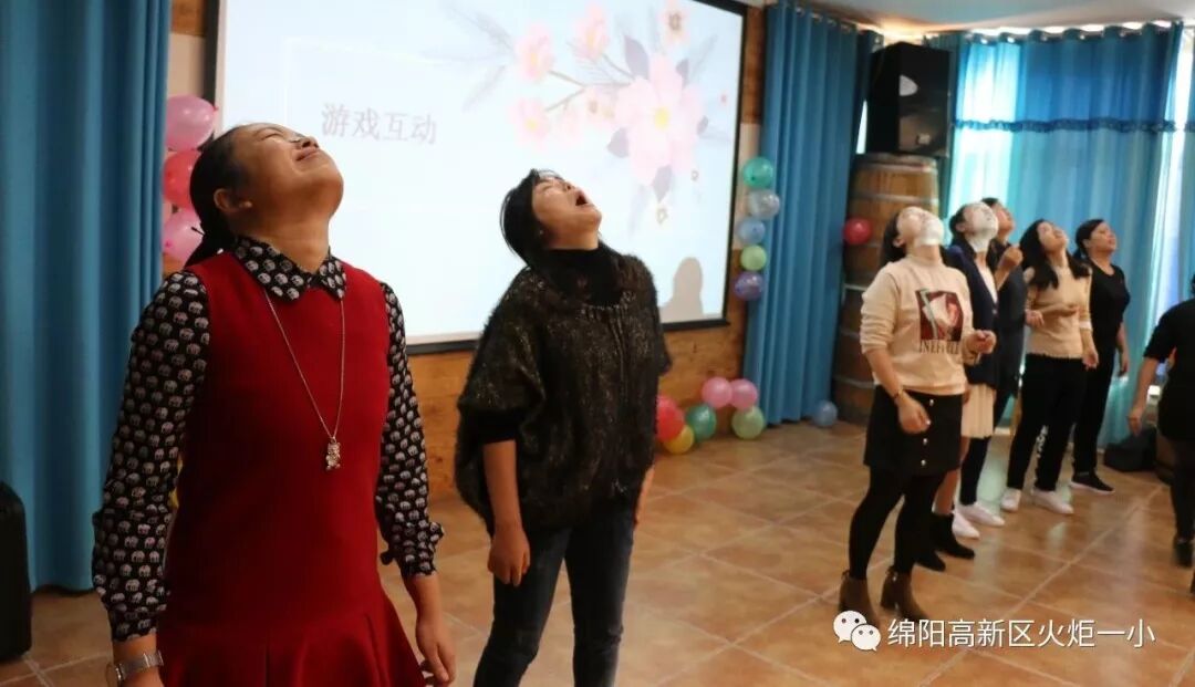 【火一动态】 肆意青春 我们在路上---火炬一小及月社2周年庆典