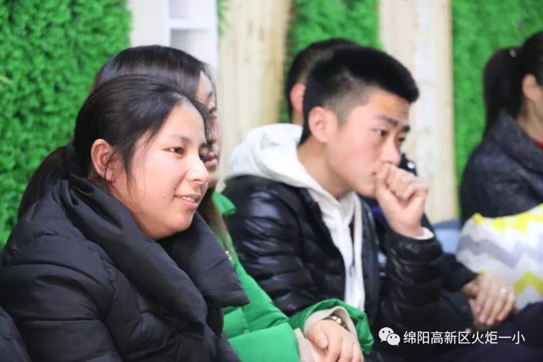 【火一动态】沐浴书香 润泽幸福 ---及月社读书活动