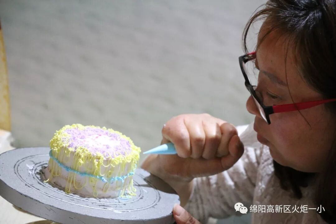 【火一班主任节】烘享幸福，焙感快乐 ——班主任户外拓展活动