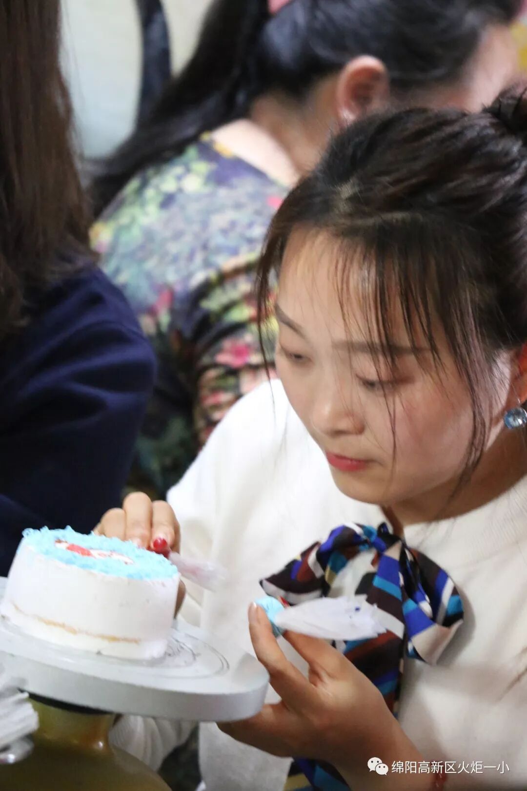 【火一班主任节】烘享幸福，焙感快乐 ——班主任户外拓展活动
