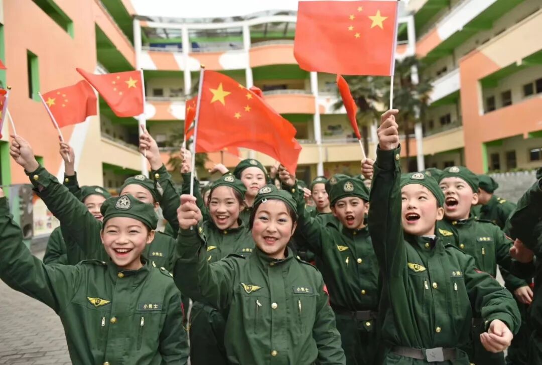 【体育节开幕式】三军兵娃亮风姿,运动赛场展竞技 ——火炬一小第七届体育节开幕式超燃来袭