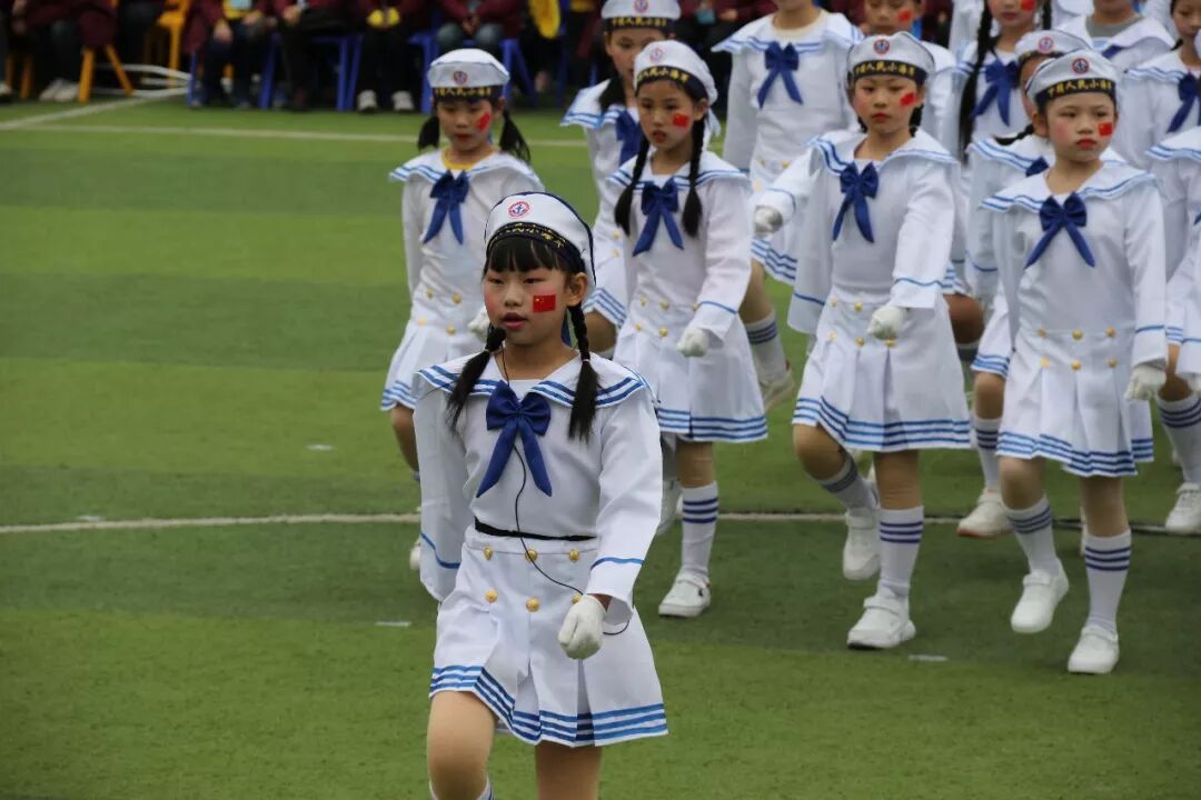 【体育节开幕式】三军兵娃亮风姿,运动赛场展竞技 ——火炬一小第七届体育节开幕式超燃来袭