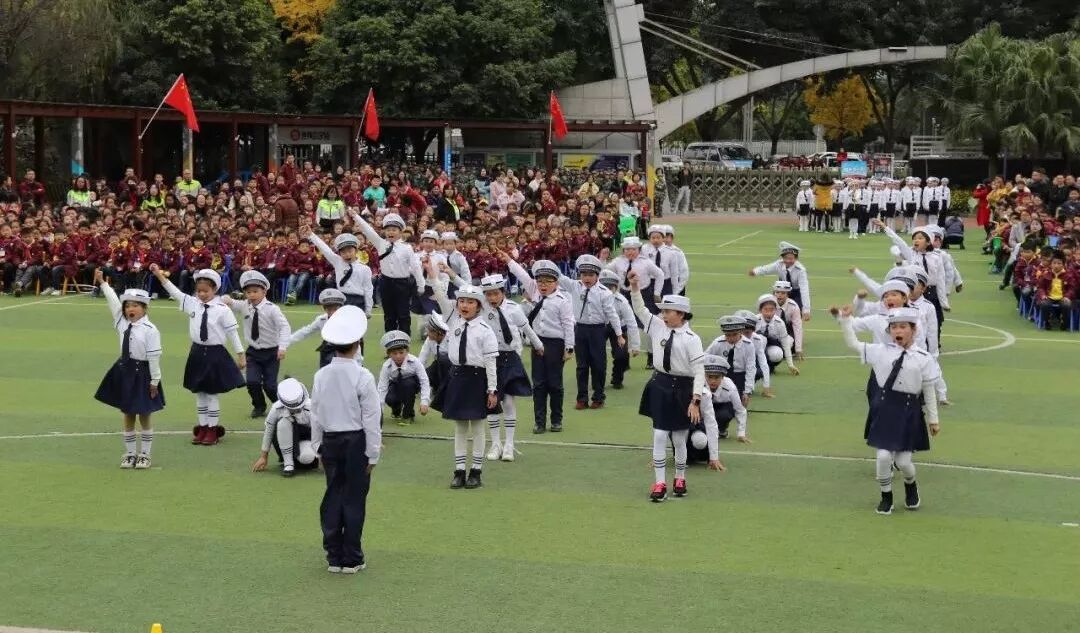 【体育节开幕式】三军兵娃亮风姿,运动赛场展竞技 ——火炬一小第七届体育节开幕式超燃来袭
