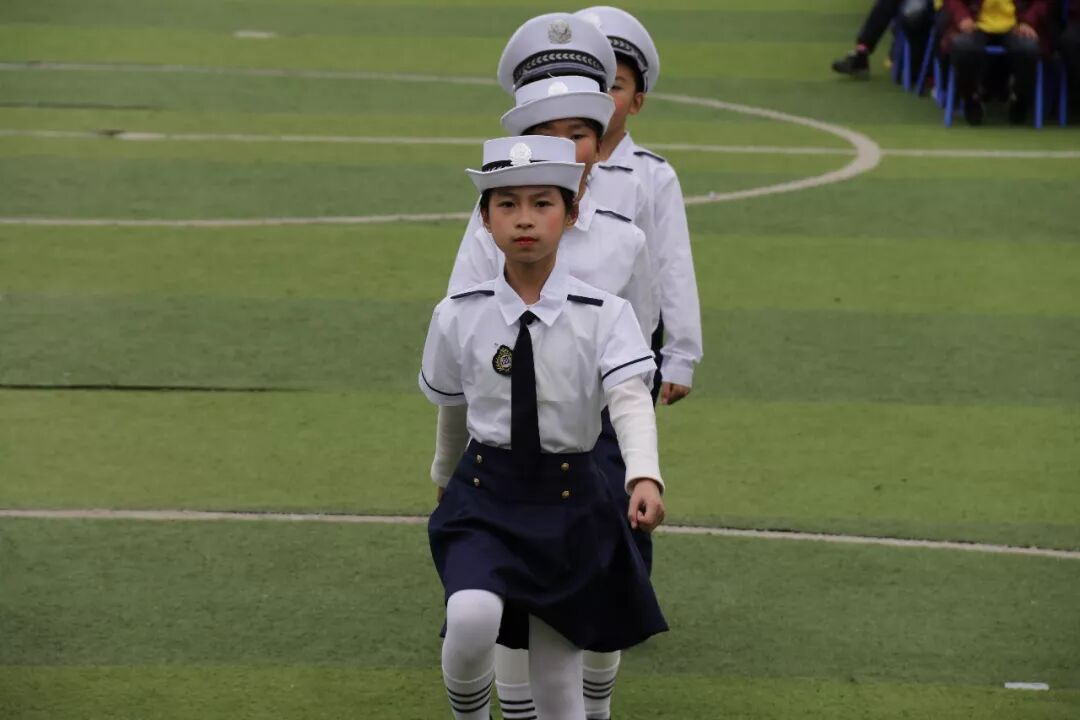 【体育节开幕式】三军兵娃亮风姿,运动赛场展竞技 ——火炬一小第七届体育节开幕式超燃来袭