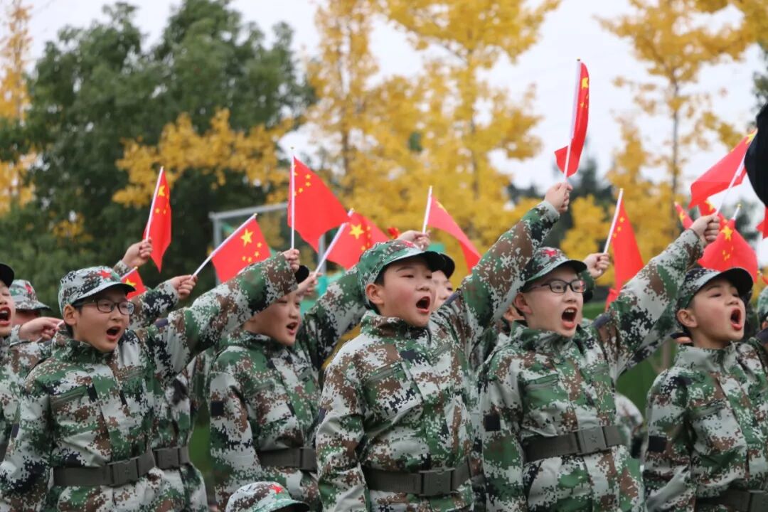 【体育节开幕式】三军兵娃亮风姿,运动赛场展竞技 ——火炬一小第七届体育节开幕式超燃来袭
