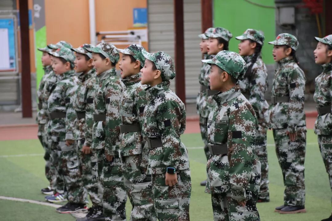 【体育节开幕式】三军兵娃亮风姿,运动赛场展竞技 ——火炬一小第七届体育节开幕式超燃来袭
