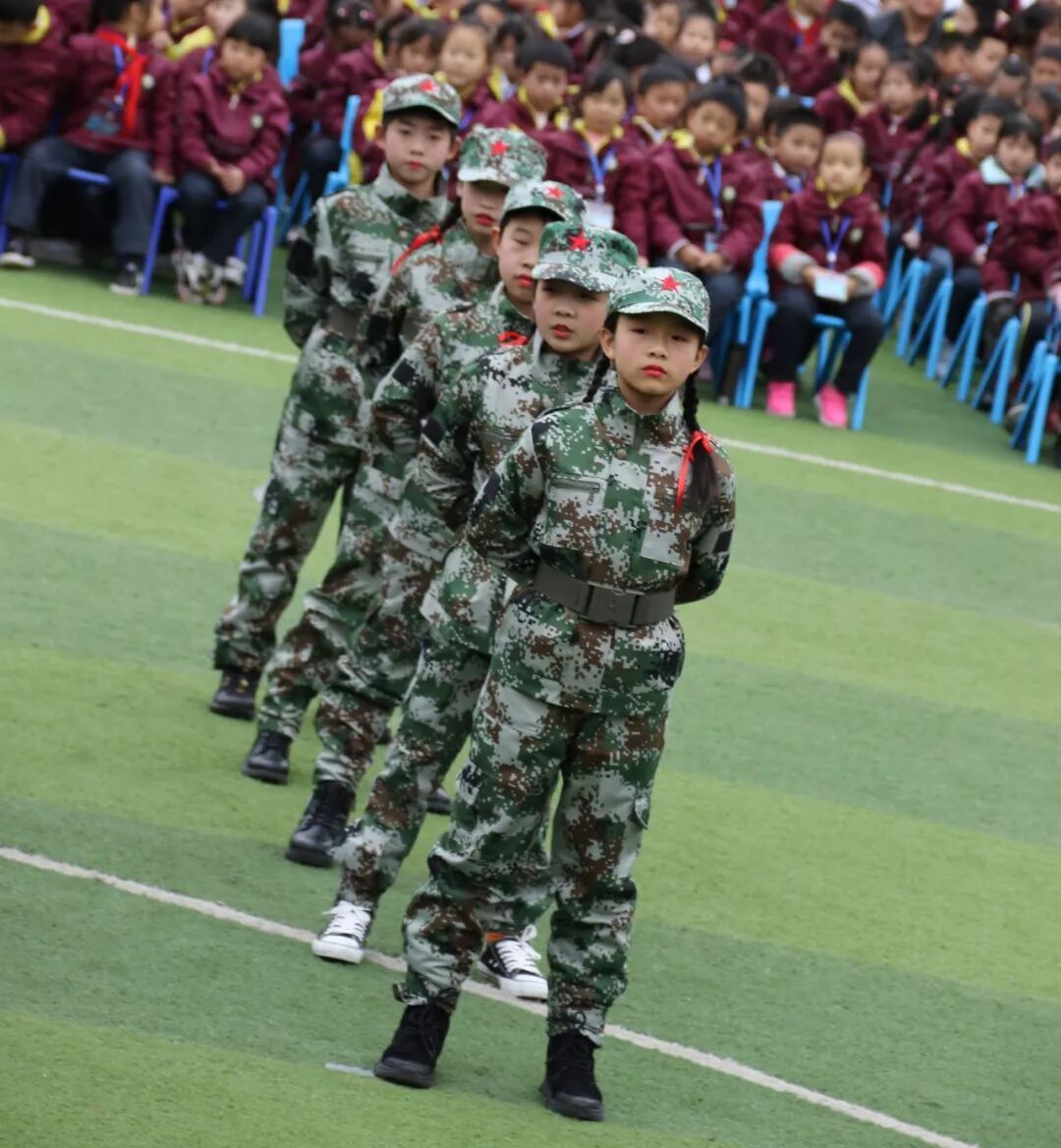 【体育节开幕式】三军兵娃亮风姿,运动赛场展竞技 ——火炬一小第七届体育节开幕式超燃来袭