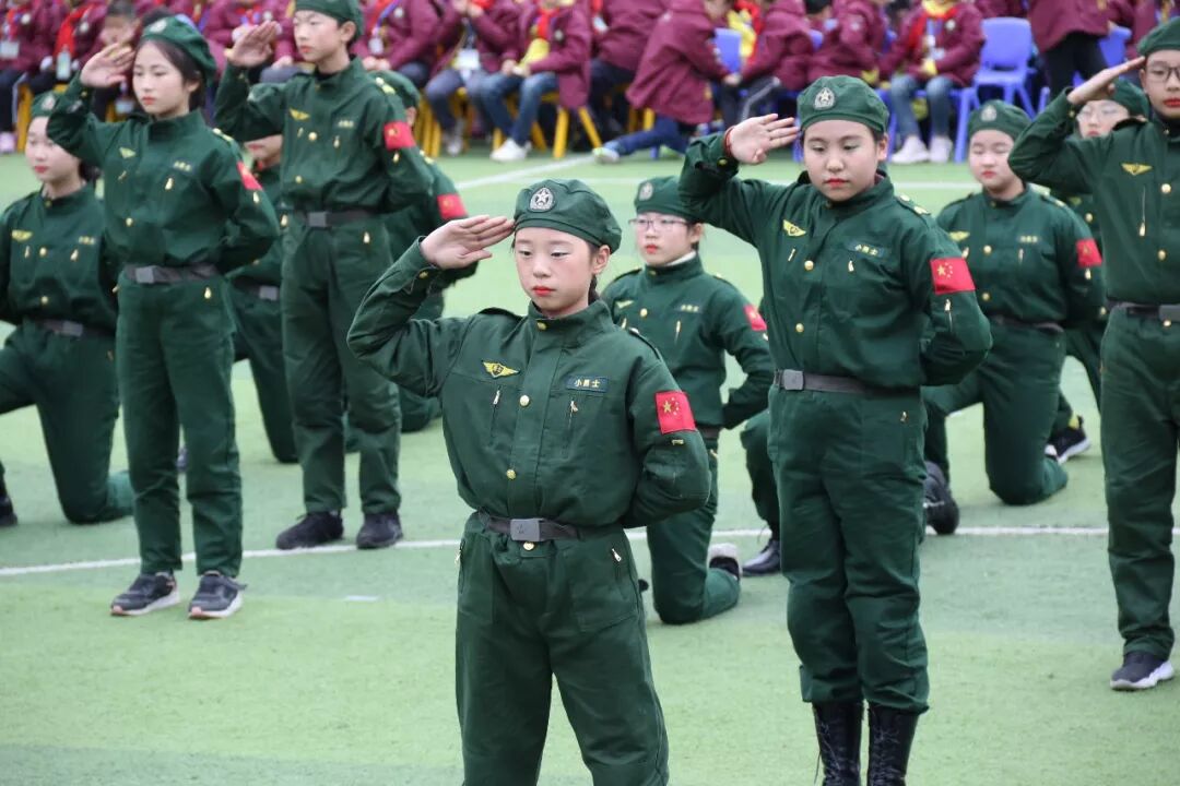 【体育节开幕式】三军兵娃亮风姿,运动赛场展竞技 ——火炬一小第七届体育节开幕式超燃来袭