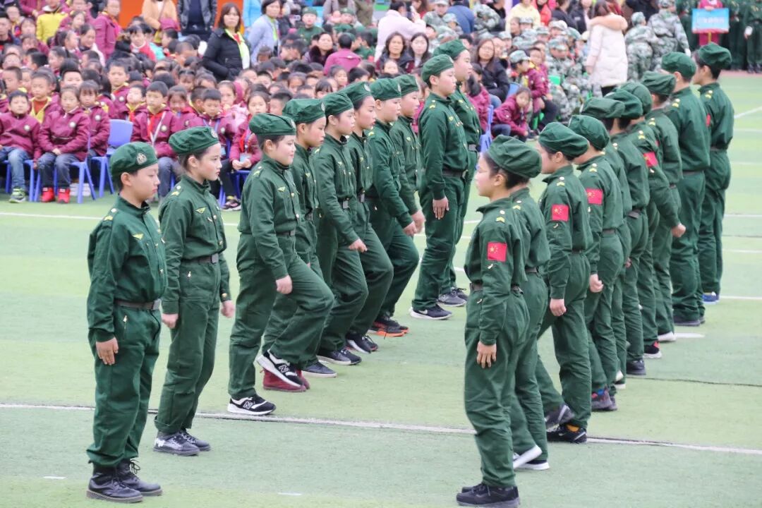 【体育节开幕式】三军兵娃亮风姿,运动赛场展竞技 ——火炬一小第七届体育节开幕式超燃来袭