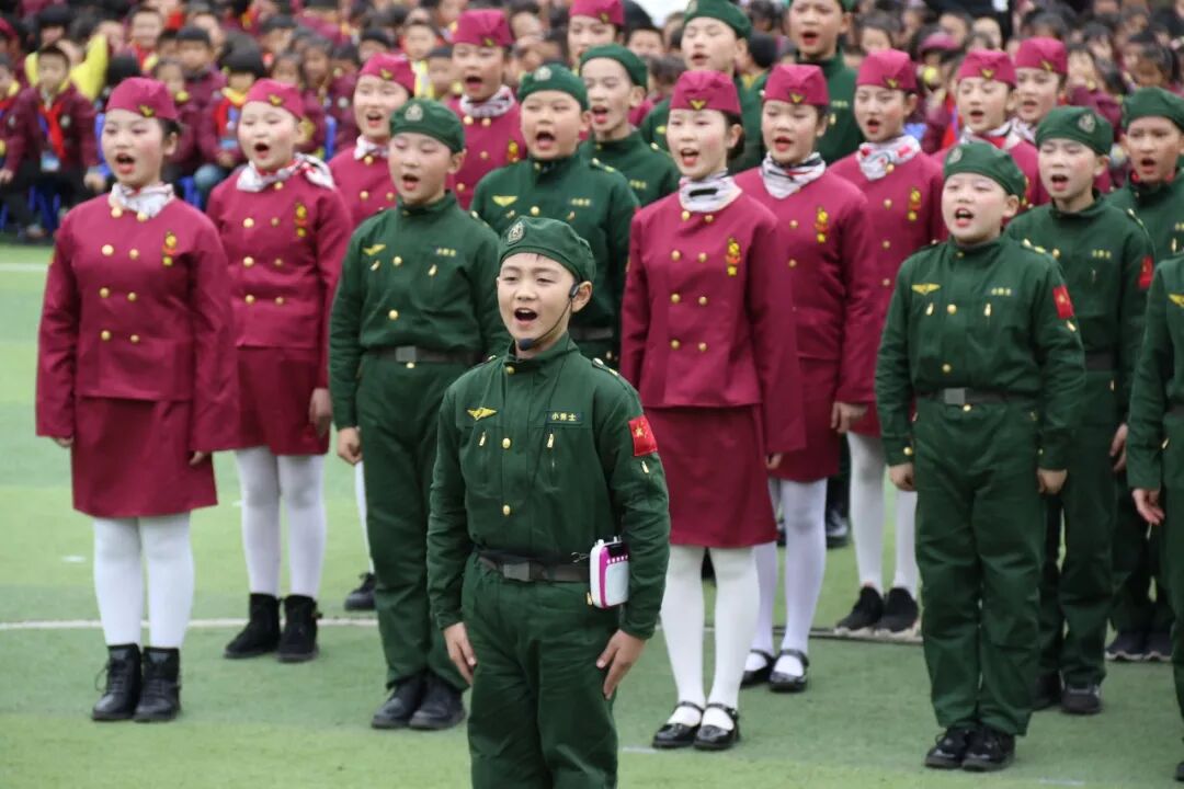 【体育节开幕式】三军兵娃亮风姿,运动赛场展竞技 ——火炬一小第七届体育节开幕式超燃来袭