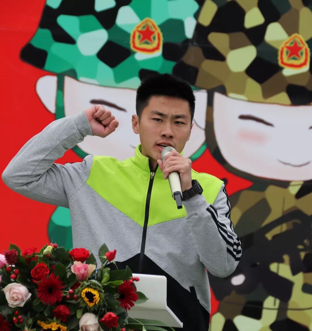 【体育节开幕式】三军兵娃亮风姿,运动赛场展竞技 ——火炬一小第七届体育节开幕式超燃来袭