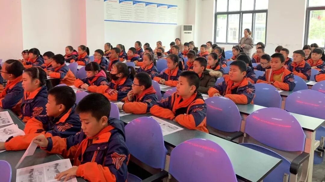 【火一动态】 冬日风轻阳正暖 联合教研促发展 ---火炬一小与平武北山小学开展校级联合教研活动