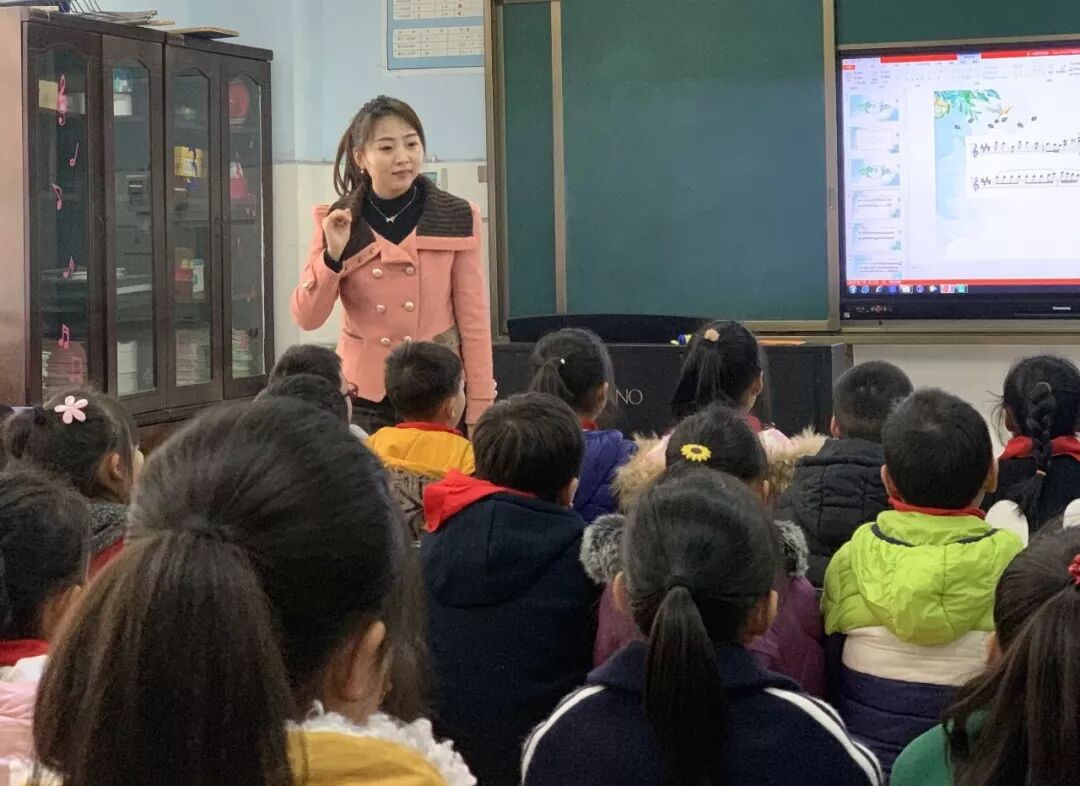 【火一动态】 冬日风轻阳正暖 联合教研促发展 ---火炬一小与平武北山小学开展校级联合教研活动