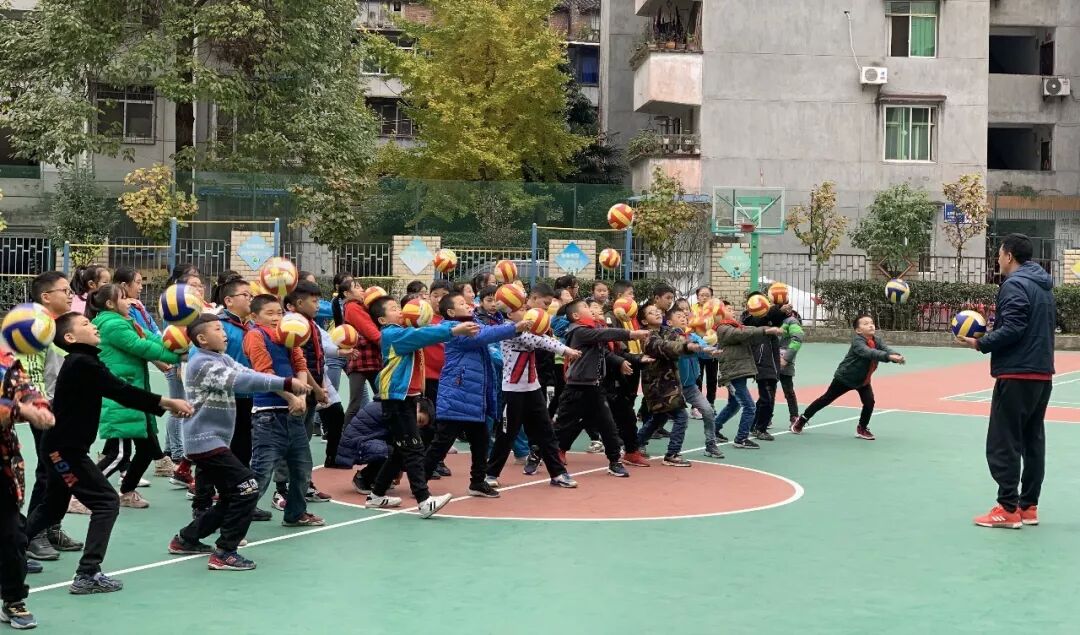 【火一动态】 冬日风轻阳正暖 联合教研促发展 ---火炬一小与平武北山小学开展校级联合教研活动