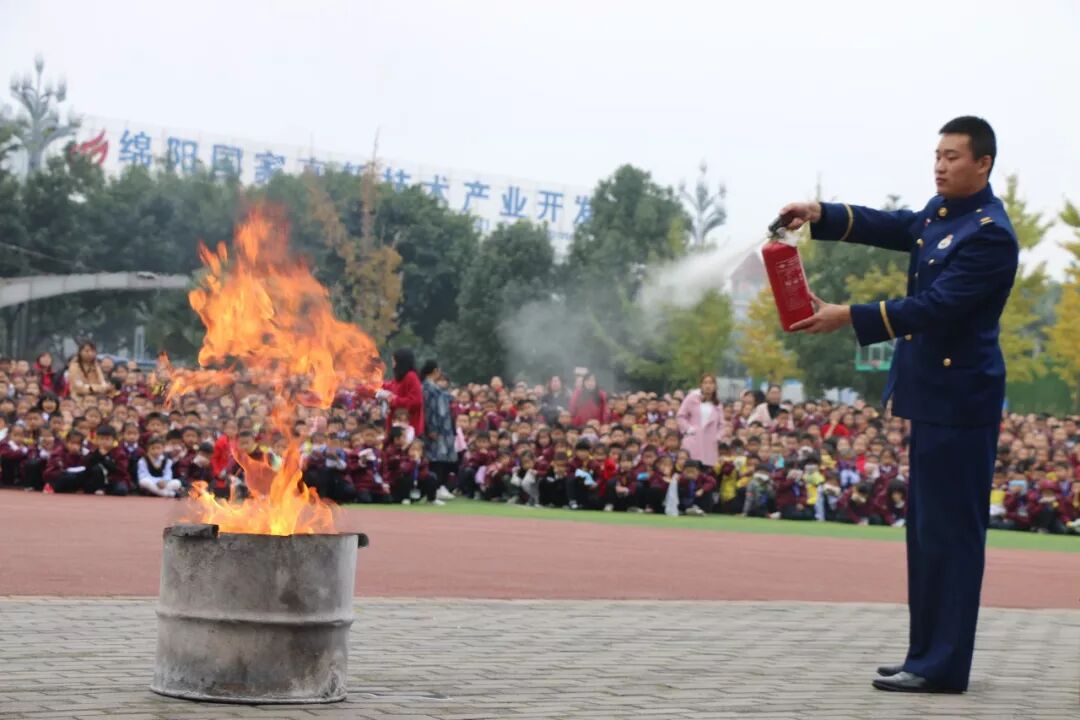 【火一动态】年末彩蛋-揭晓2019年火炬一小校园十大新闻