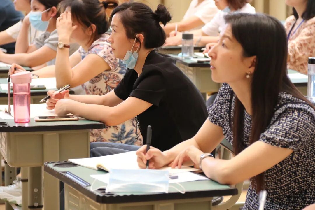【火一师培提升月2】牵手“云”端 千里共学研 ——火炬一小参加后疫情时代学生工作“云”研讨活动