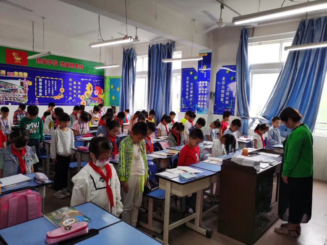 【火一动态】勿忘国耻,振兴中华——火炬一小爱国主义教育活动