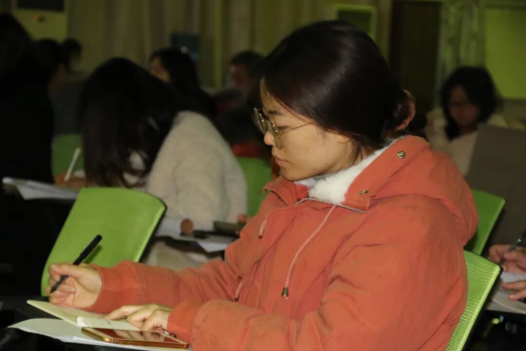 【火一动态】从教学质量监测看语文/数学教学走向 | 五年级语文/数学教师专项培训