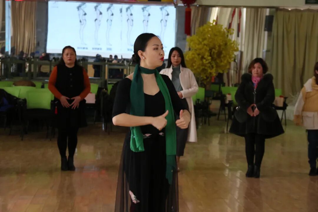 【火一动态】美丽如你 优雅如你 知性如你 丨火炬一小三八节致敬女神活动