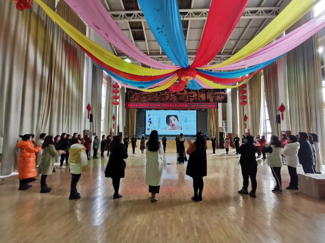 【火一动态】美丽如你 优雅如你 知性如你 丨火炬一小三八节致敬女神活动