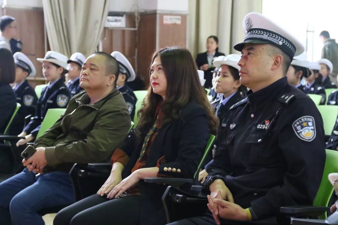 【火一动态】关爱祖国花朵 共建平安校园|2021东风南方儿童交通训练营在火炬一小举行