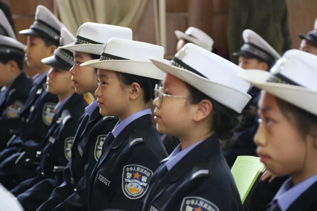 【火一动态】关爱祖国花朵 共建平安校园|2021东风南方儿童交通训练营在火炬一小举行
