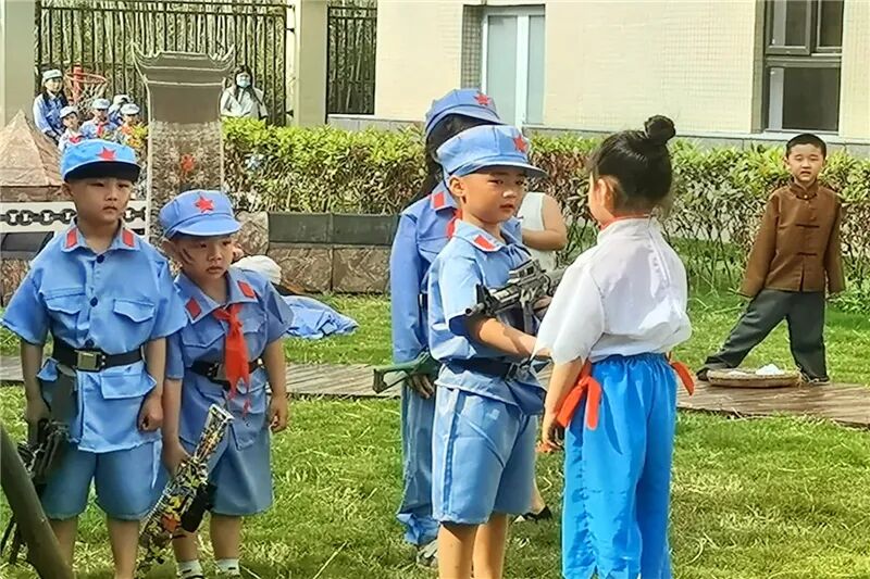 【一幼动态】不一样的六一,我们用快乐向党献礼