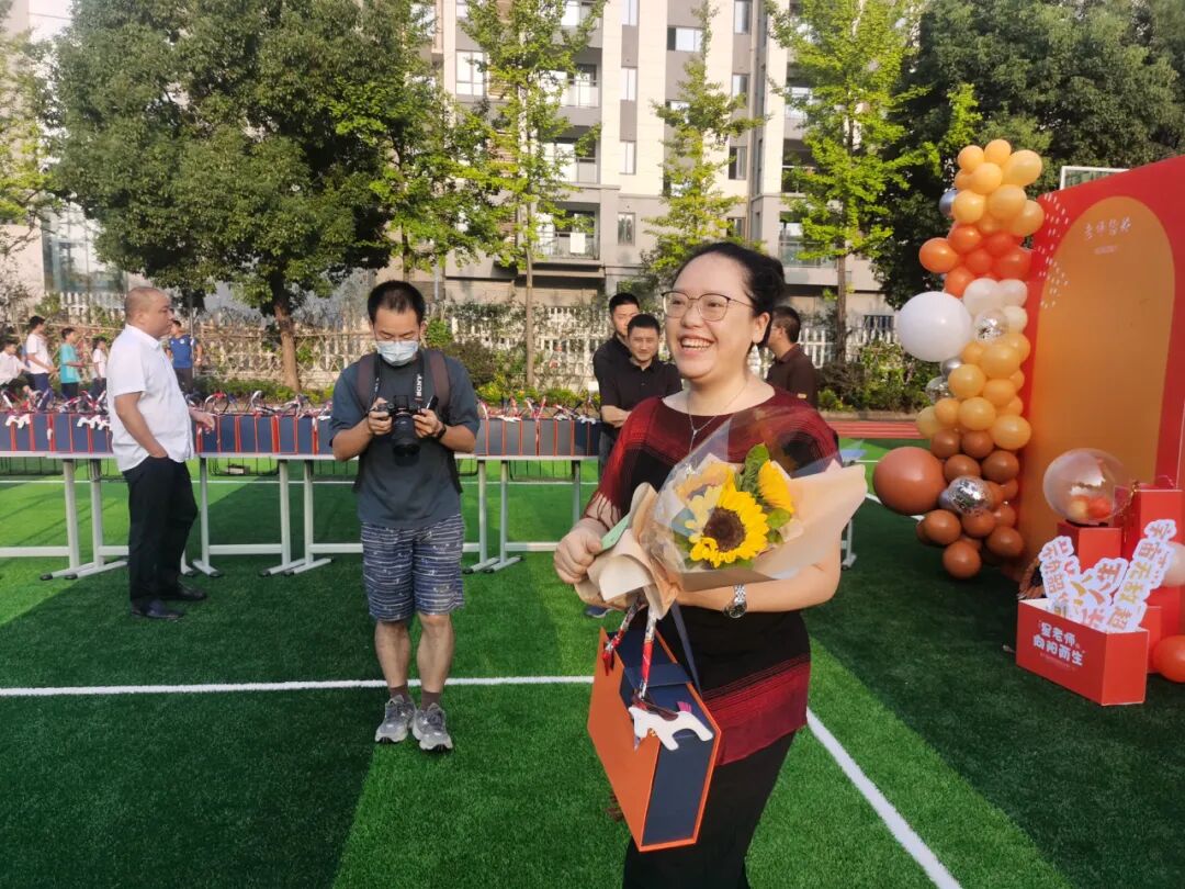 【火一动态】星教师,向阳而生 ——火炬一小庆祝教师节系列活动