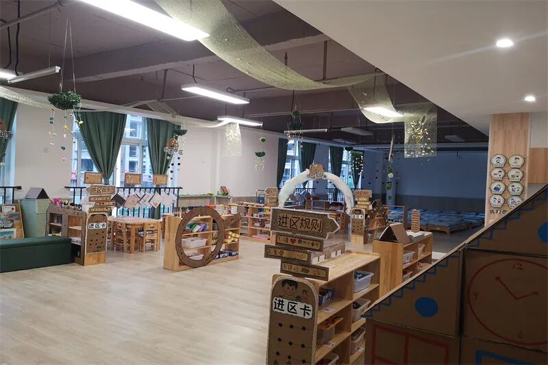 【一幼动态】以无声的环境，孕有生的发展| 火炬一幼环创观摩评比活动