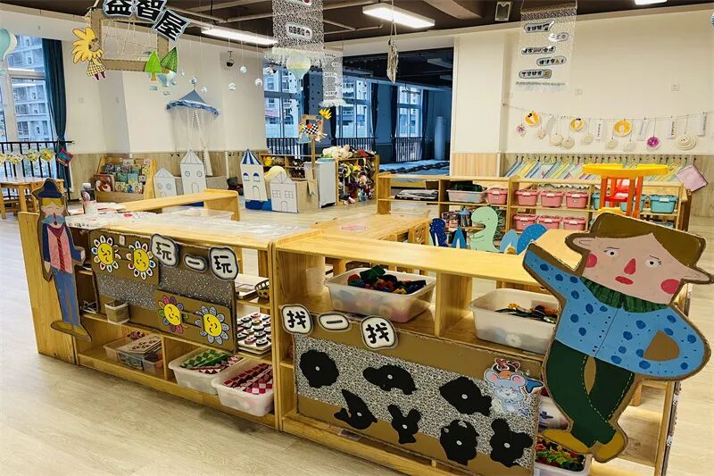 【一幼动态】以无声的环境，孕有生的发展| 火炬一幼环创观摩评比活动
