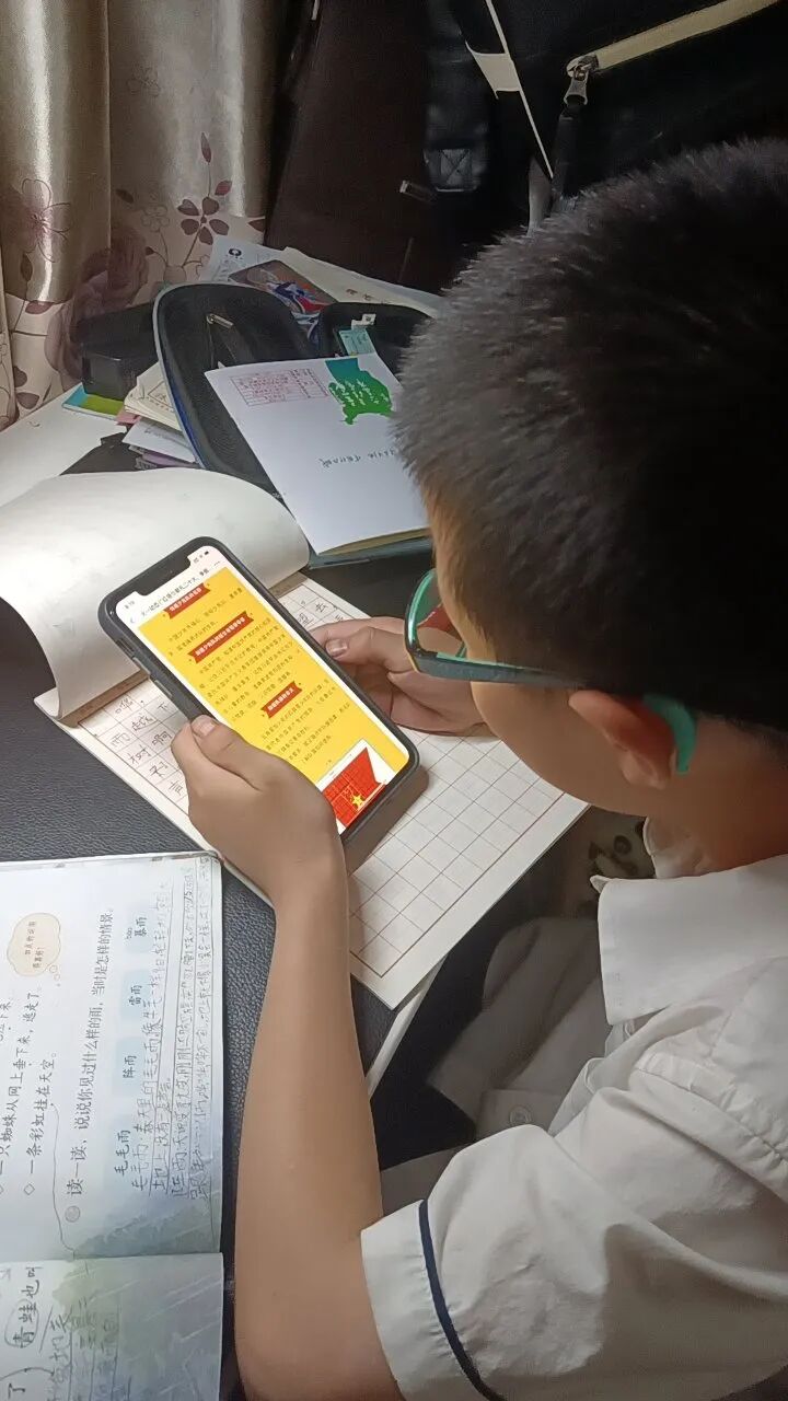 火一动态|喜迎二十大 争做好队员||2022年春新队员入队仪式