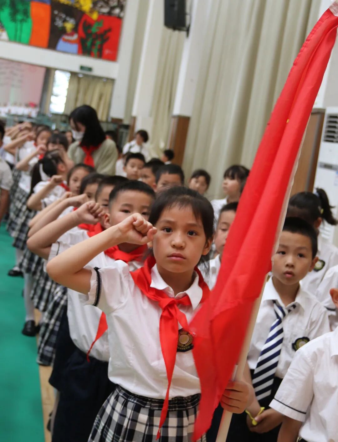 火一动态|喜迎二十大 争做好队员||2022年春新队员入队仪式