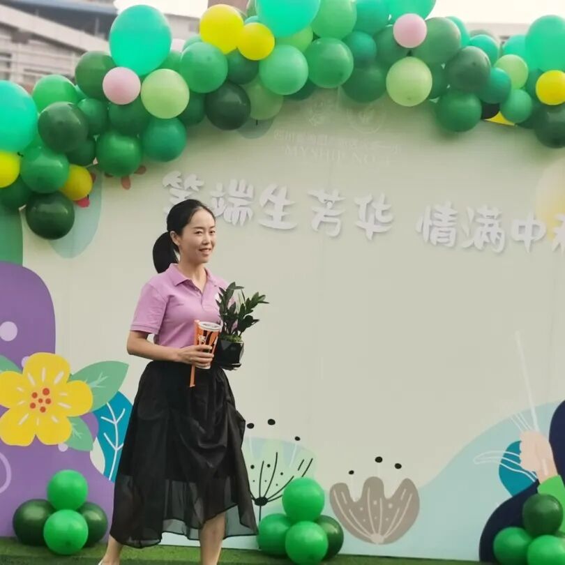 火一动态|笔端生芳华 情满中秋月|| 火炬一小教师节/中秋节“双节”庆祝活动