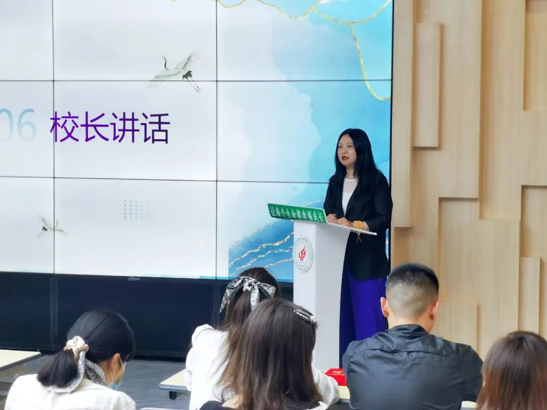 火一动态| 青蓝结对清秋始 琢玉成器幸福长| |“幸福·青蓝”师徒结对仪式