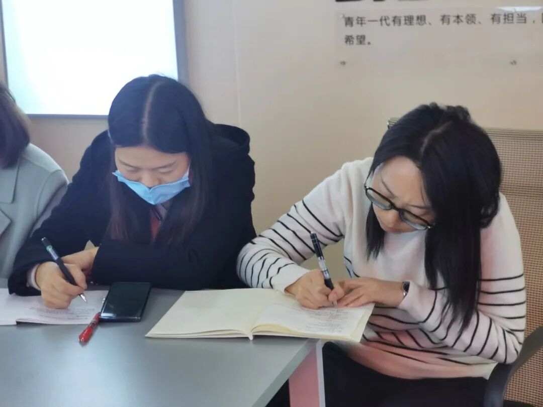 火一动态 | 幸福逐梦 笃定前行 | | 火炬一小名师工作室发展专题会议