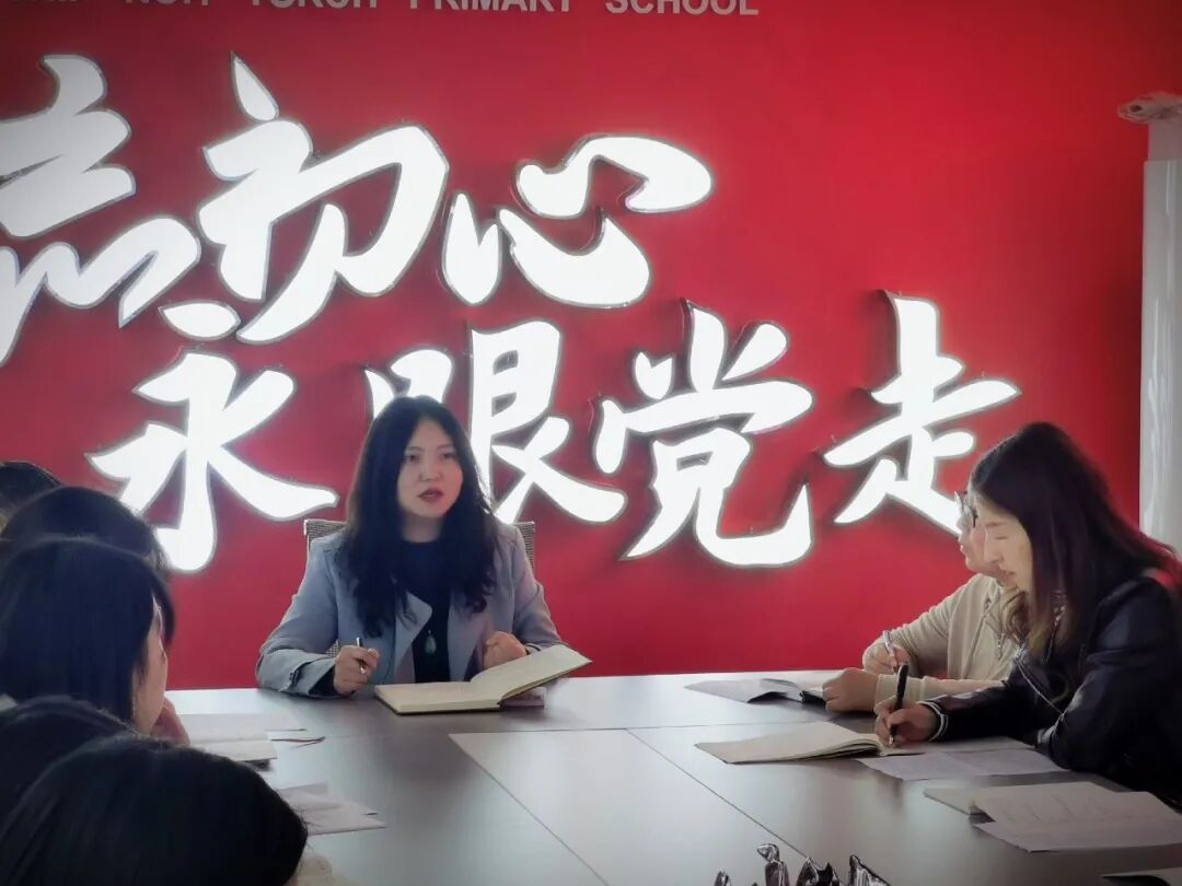 火一动态 | 幸福逐梦 笃定前行 | | 火炬一小名师工作室发展专题会议