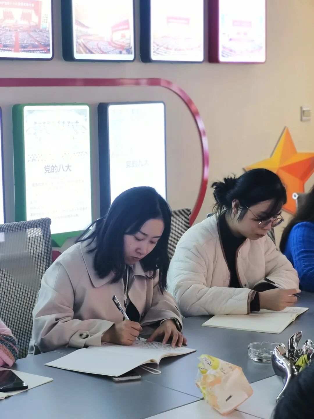 火一动态 | 幸福逐梦 笃定前行 | | 火炬一小名师工作室发展专题会议
