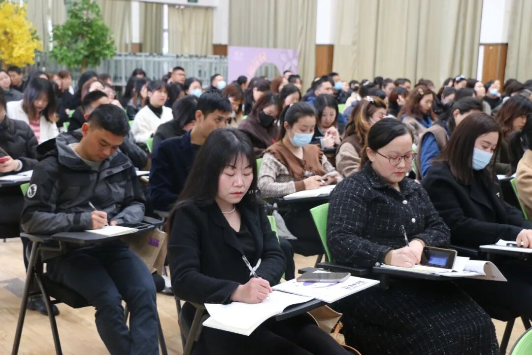 火一动态丨家校社 做一起奔跑的同行者丨丨2023年春学校家委会工作会议