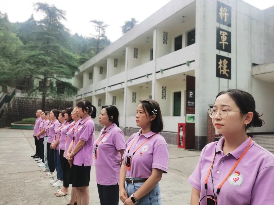 火一动态|踏寻红色足迹 赓续革命血脉||火炬一小党支部“七·一”建党节主题党日活动