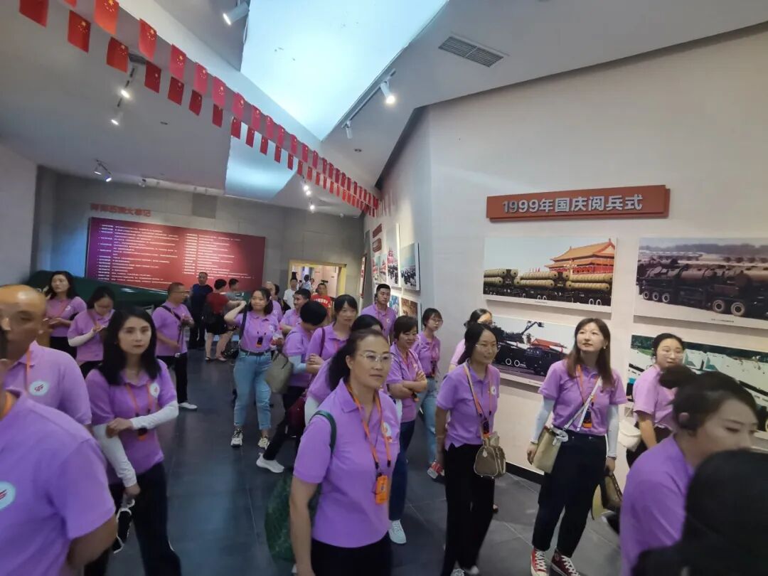 火一动态|踏寻红色足迹 赓续革命血脉||火炬一小党支部“七·一”建党节主题党日活动