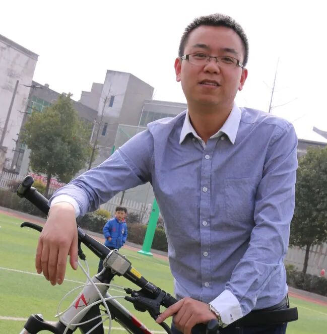榜样的力量 火炬一小第39个教师节受表彰教师