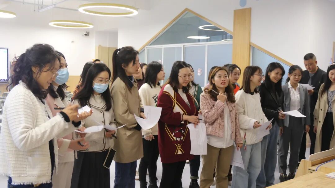 火一·动态丨日常有规,人生有范 ——火炬一小一年级新生文明养成教育展示活动