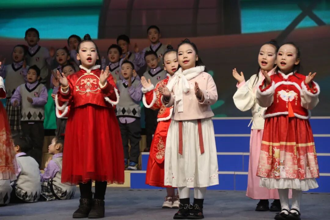 童声诵经典  幸福龘龘年 ——火炬一小2024迎新年系列活动