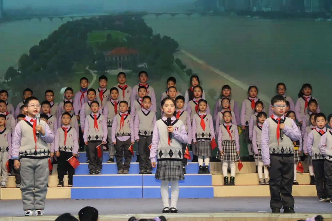 童声诵经典  幸福龘龘年 ——火炬一小2024迎新年系列活动